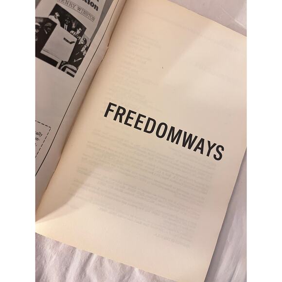 Freedomways, Volume 17, Number 2, 1977 (Second Quarter) Vintage collectible - Picture 4 of 8